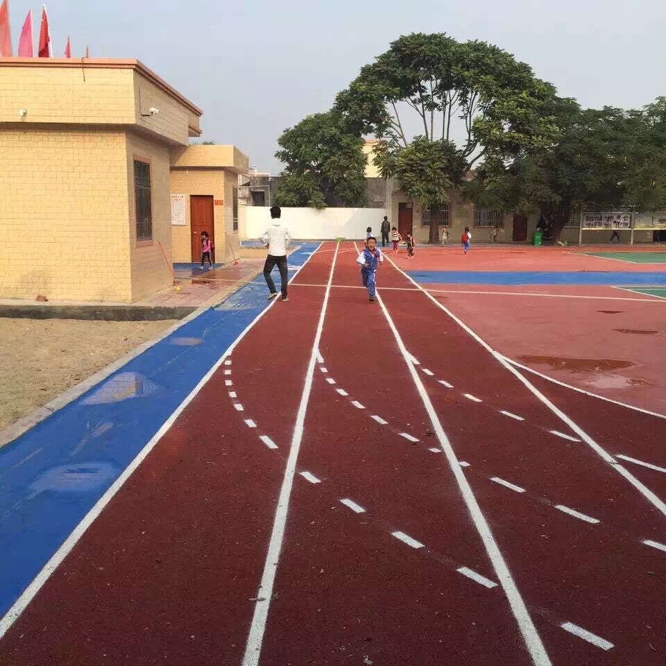 广州塑胶跑道 汕尾陆丰小学透气型跑道竣工！